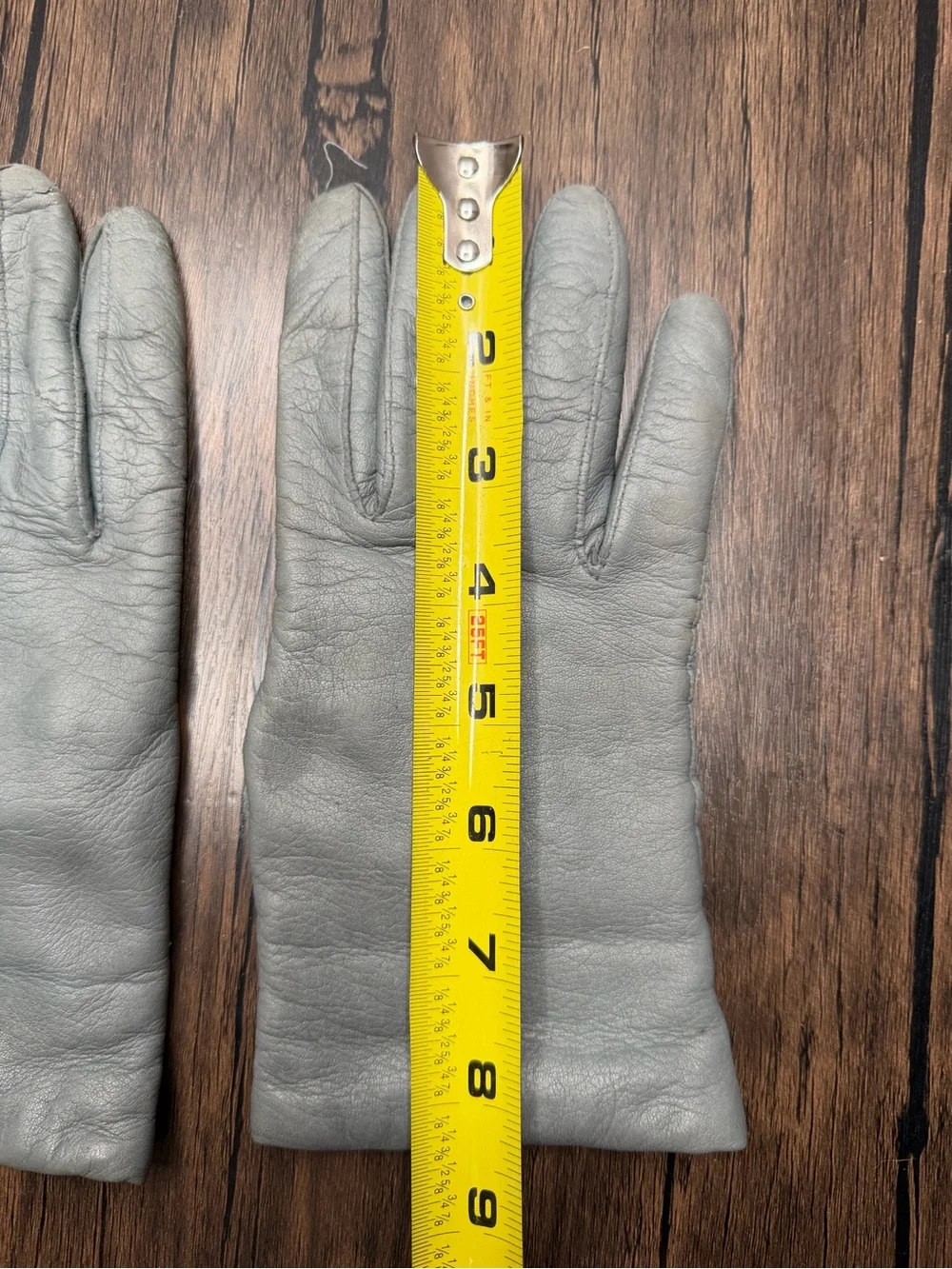 Vintage women’s 7.5 Leather cashmere gloves in Light Gray made in Italy